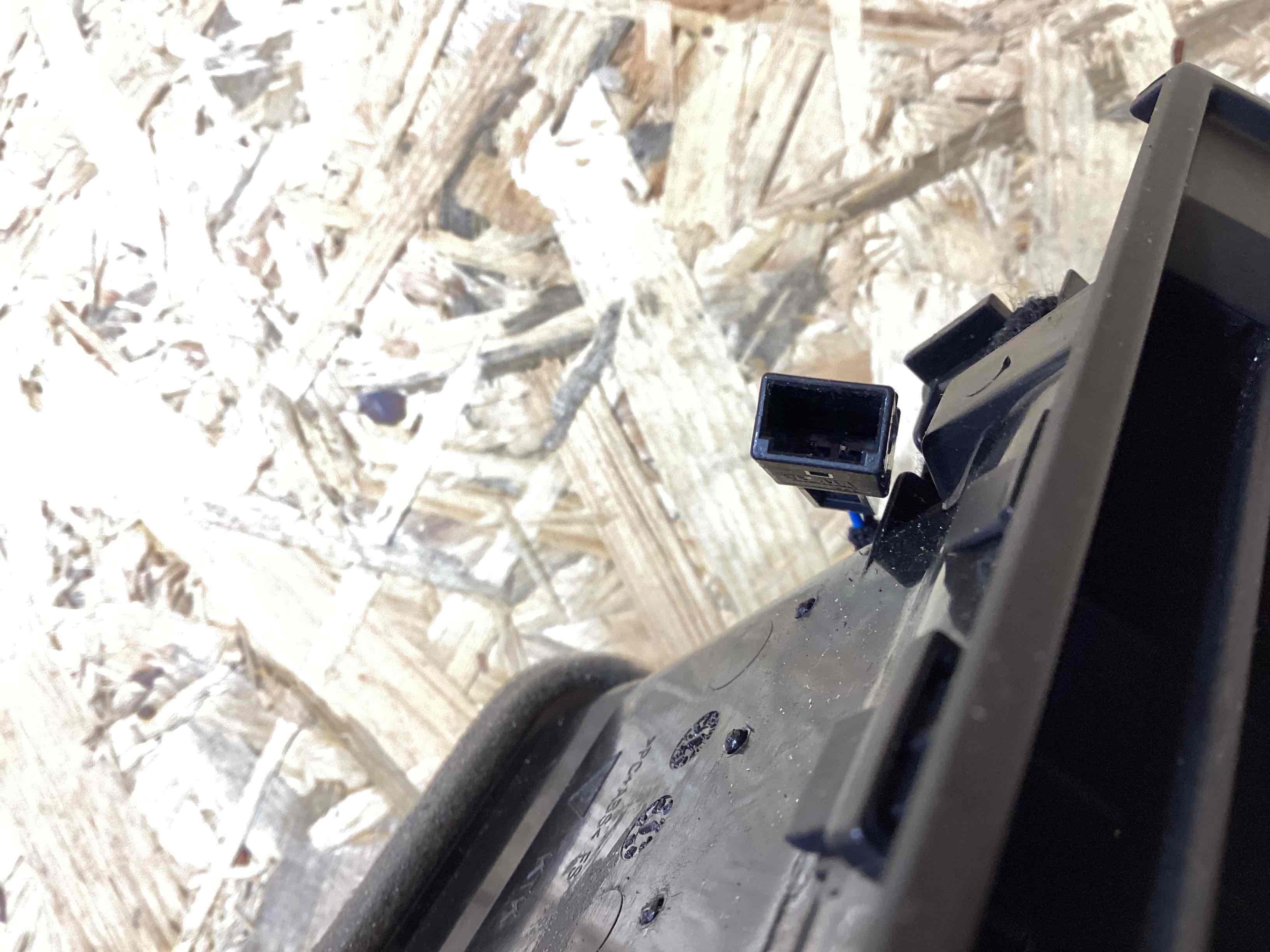 Воздуховод Porsche Macan 300326-125