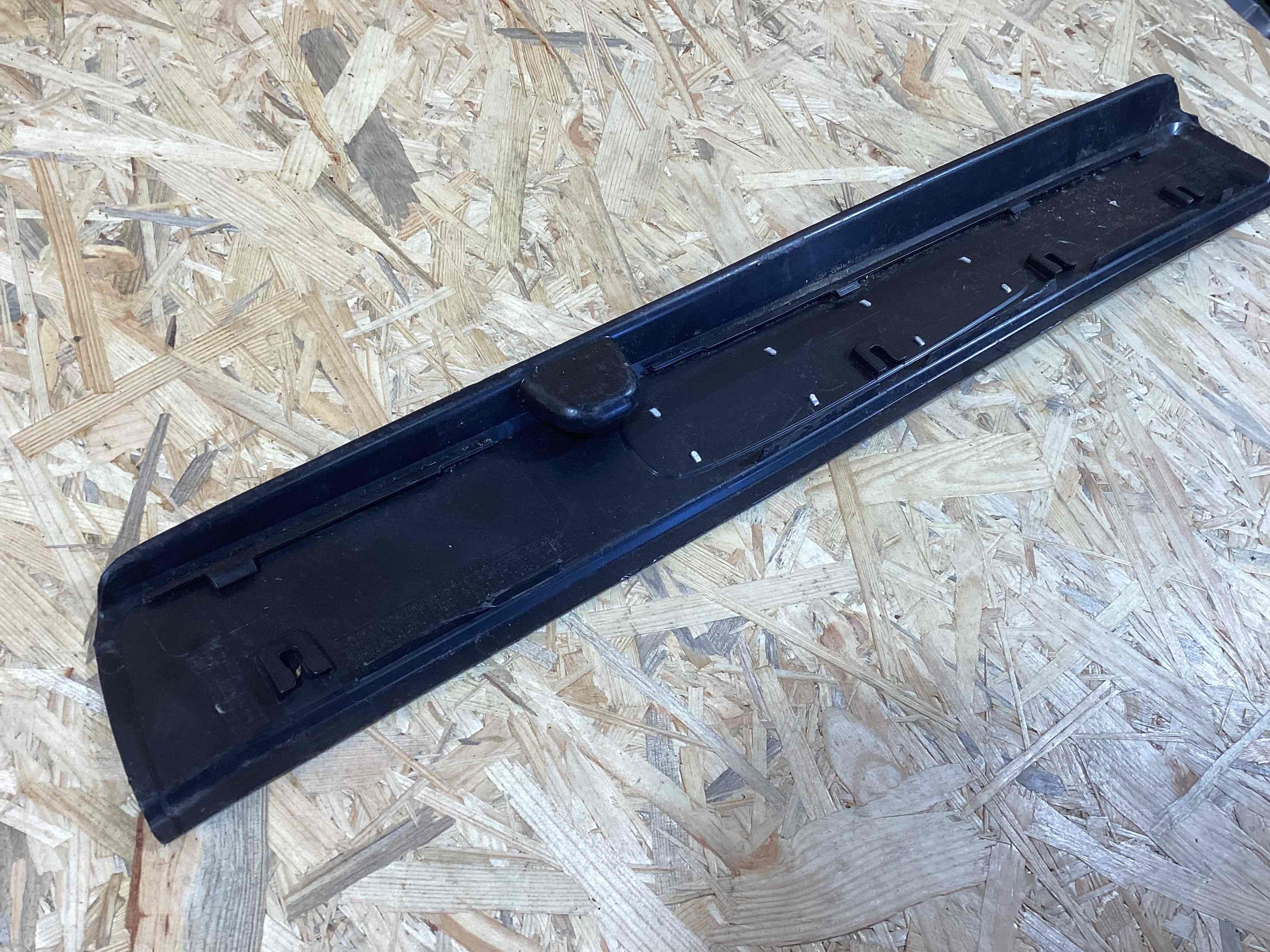 Накладка на порог Porsche Boxster 718 300426-122