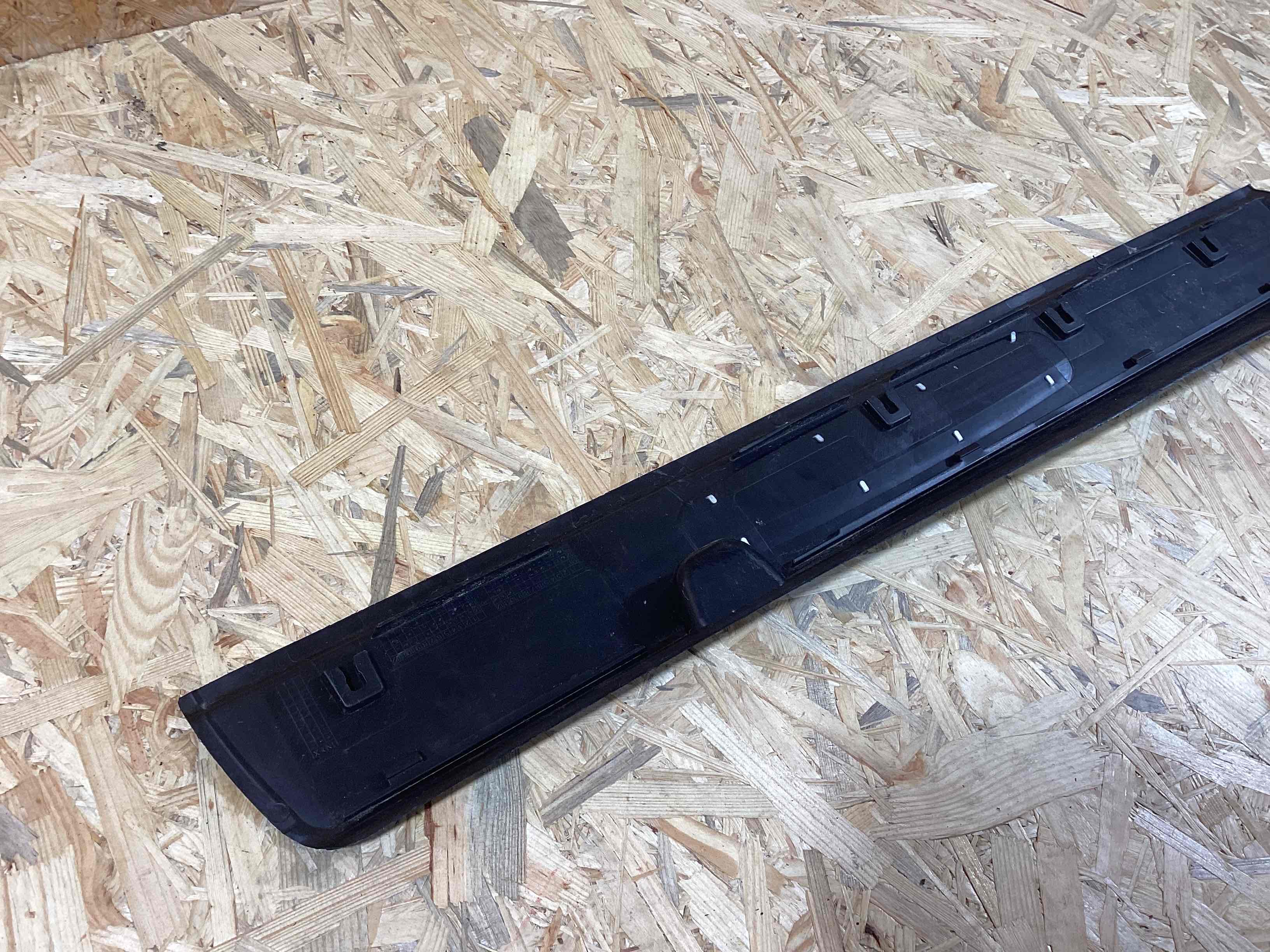 Накладка на порог Porsche Boxster 718 300426-127
