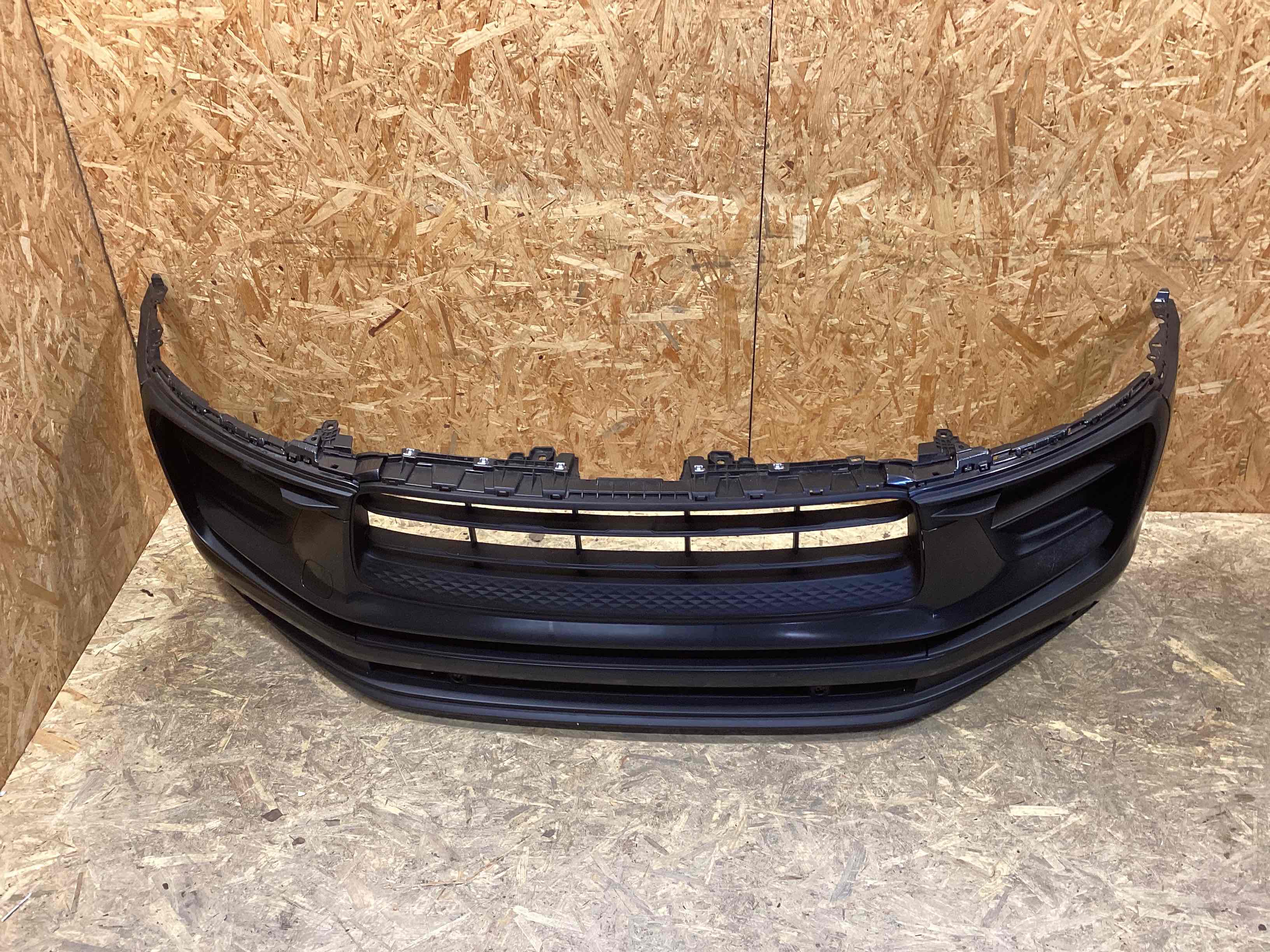 Бампер передний Porsche Macan 300426-141