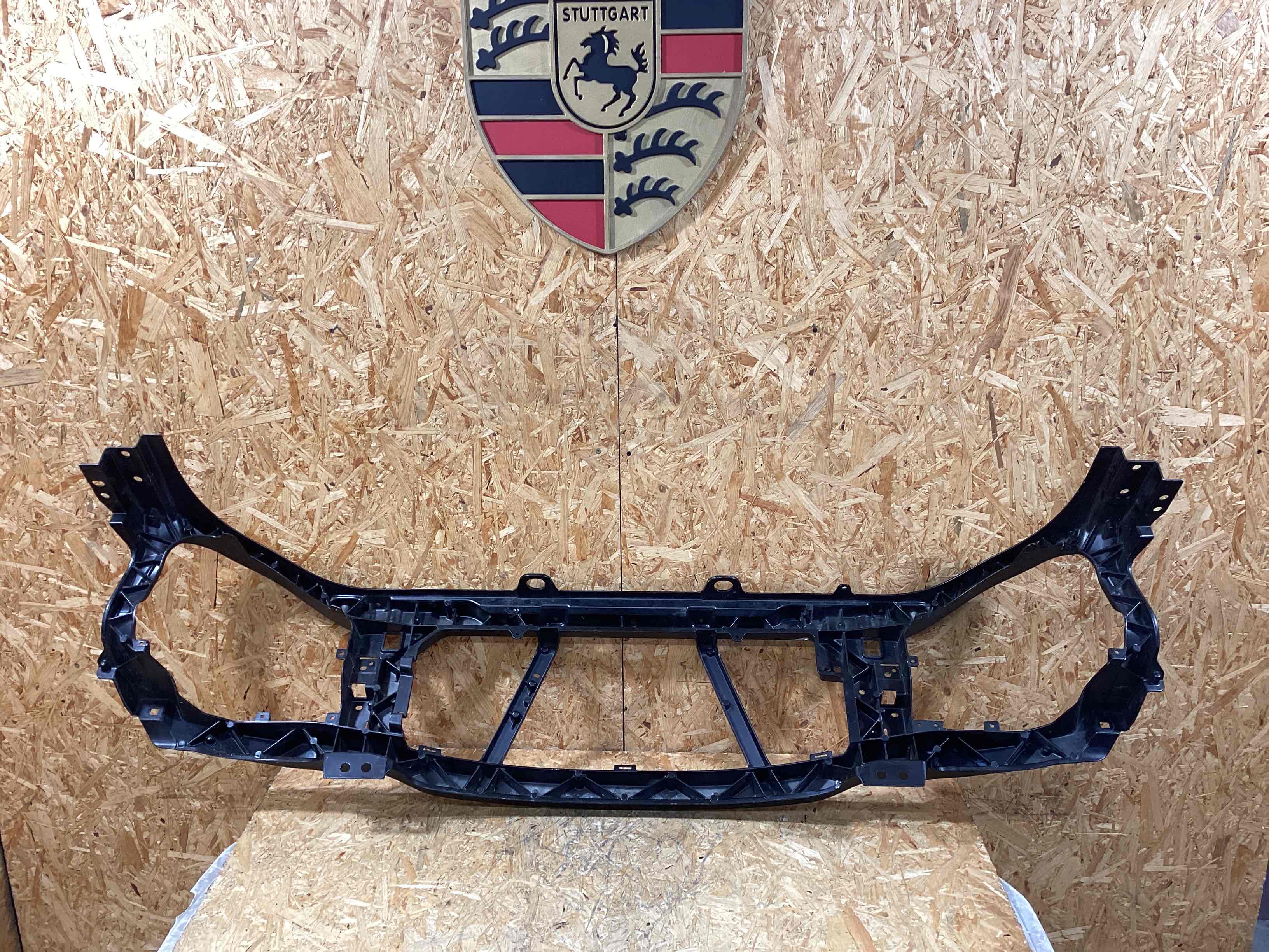 Передняя панель крепления облицовки (телевизор) Land Rover Range Rover Sport L494 300925-105