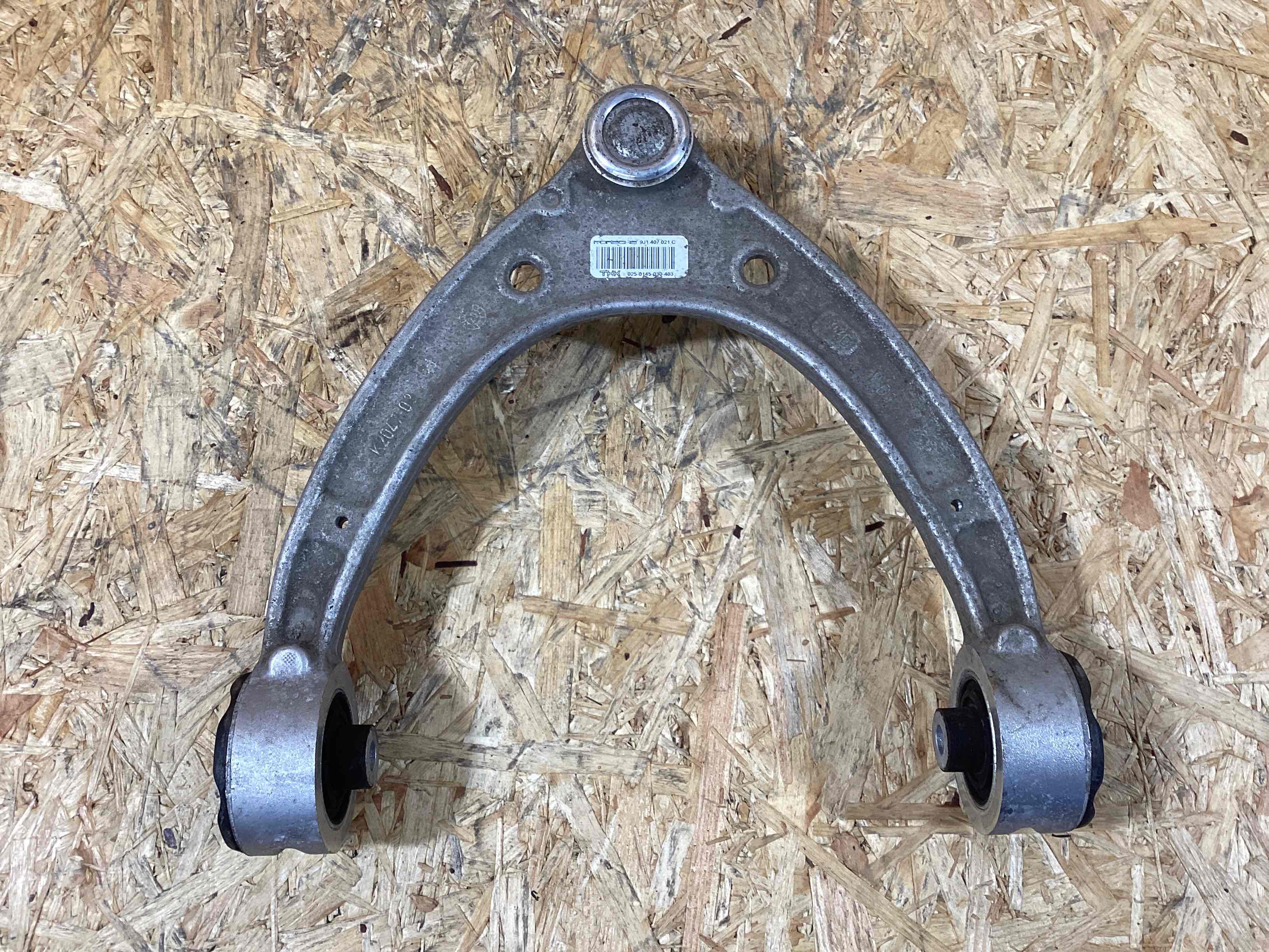 Рычаг передний Porsche Taycan 300925-110