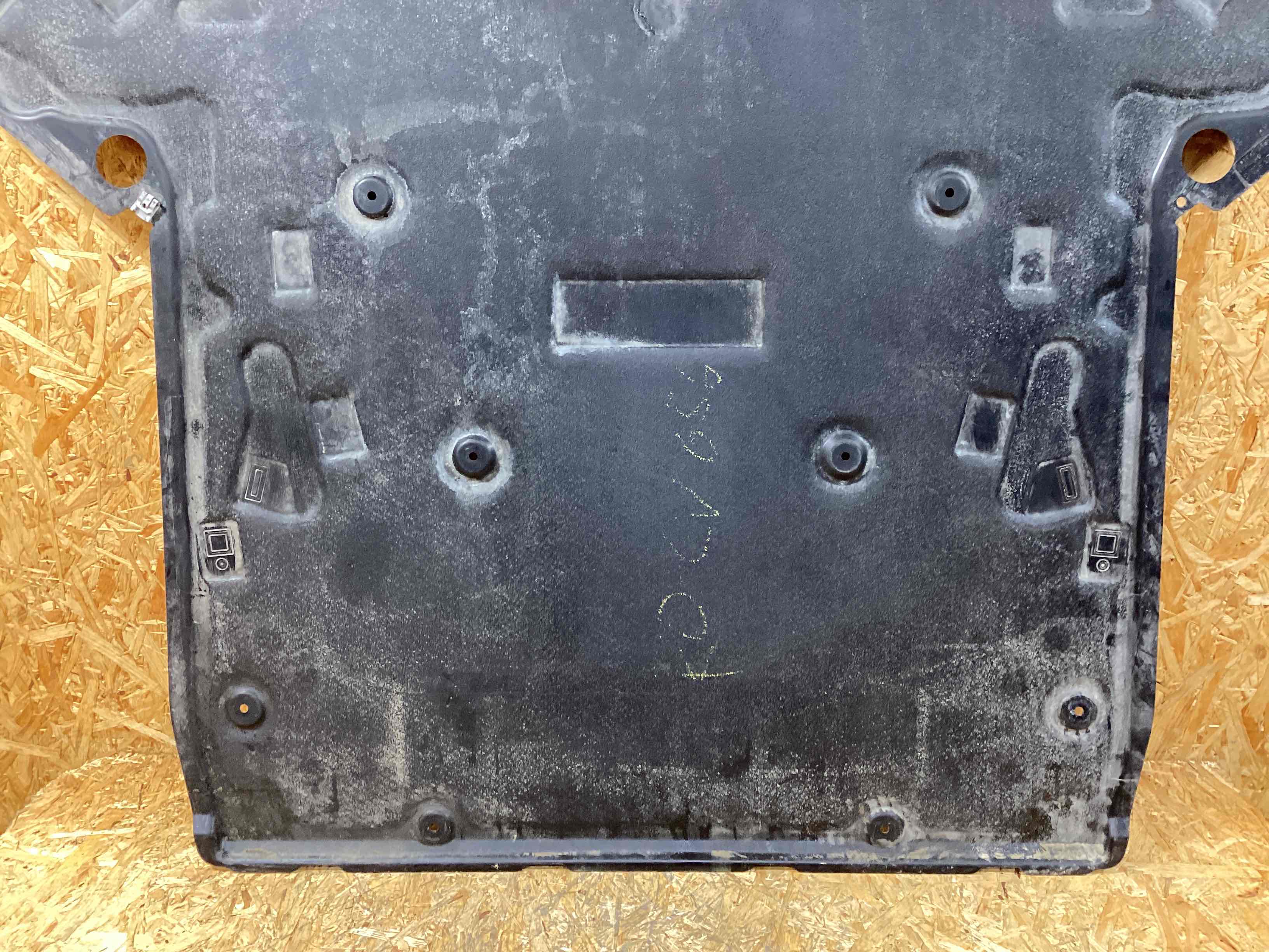 Защита днища кузова Porsche 911 301025-104