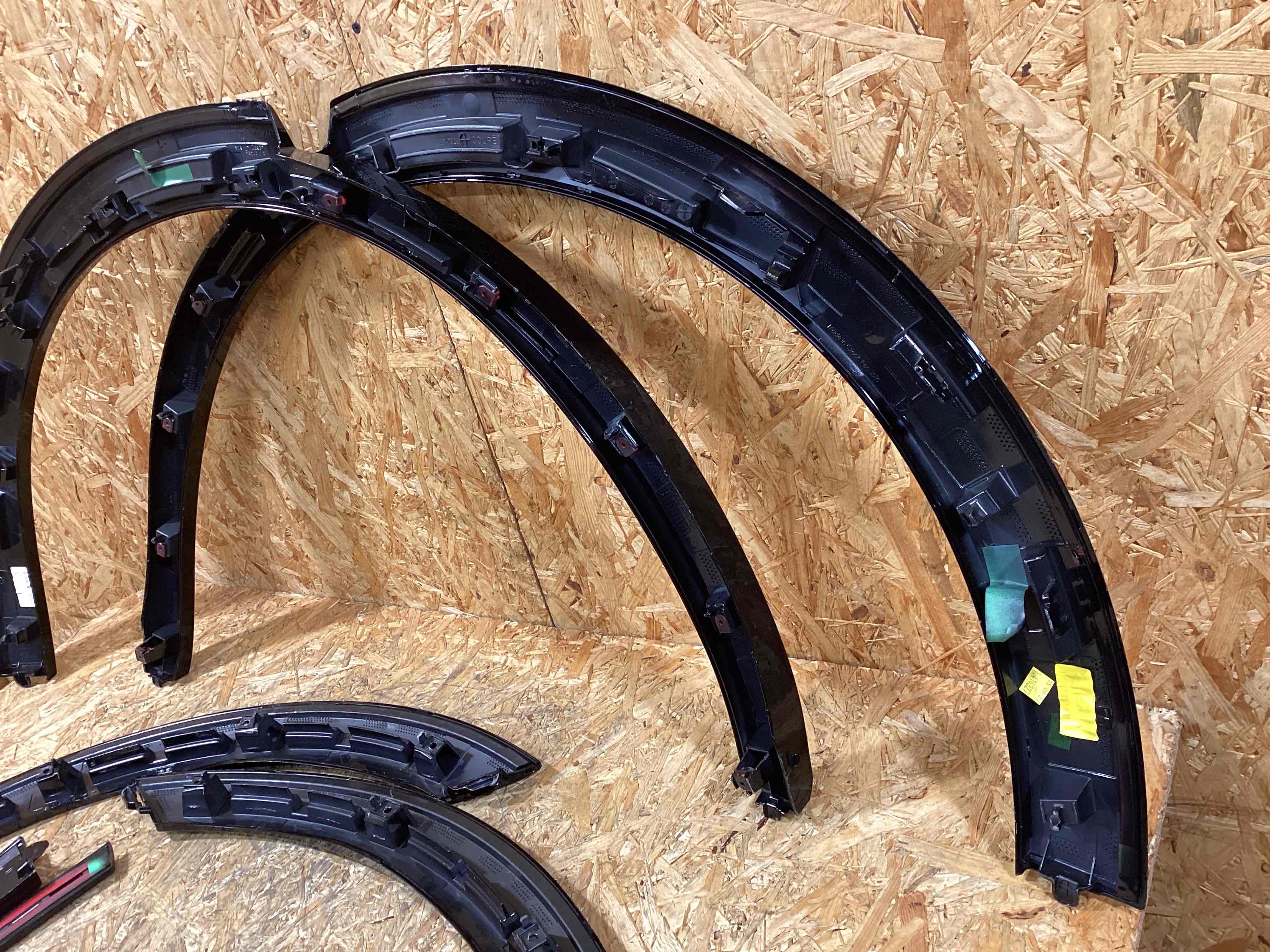 Молдинг арки, накладка на арку Porsche Cayenne 301025-115