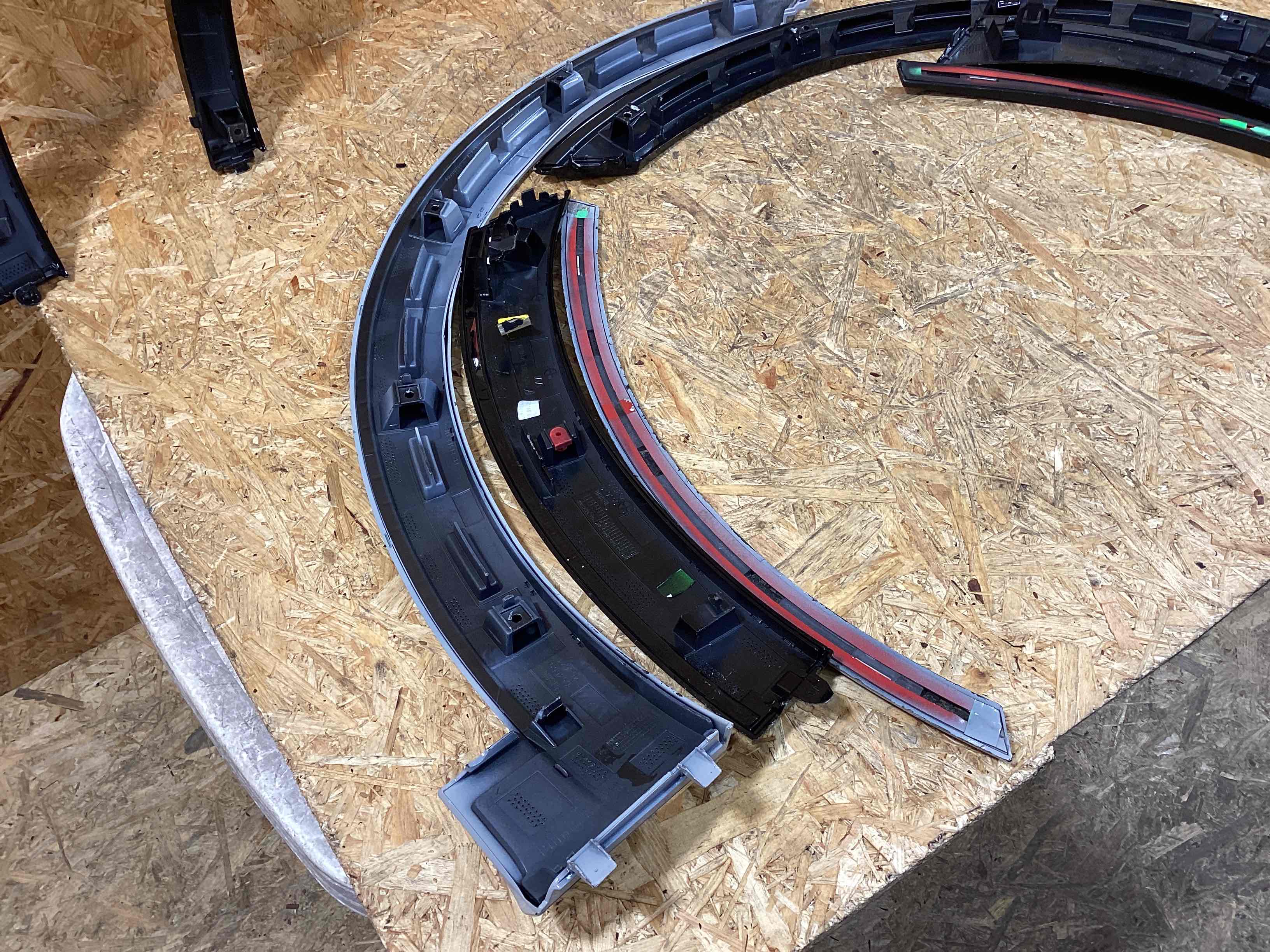 Молдинг арки, накладка на арку Porsche Cayenne 301025-116