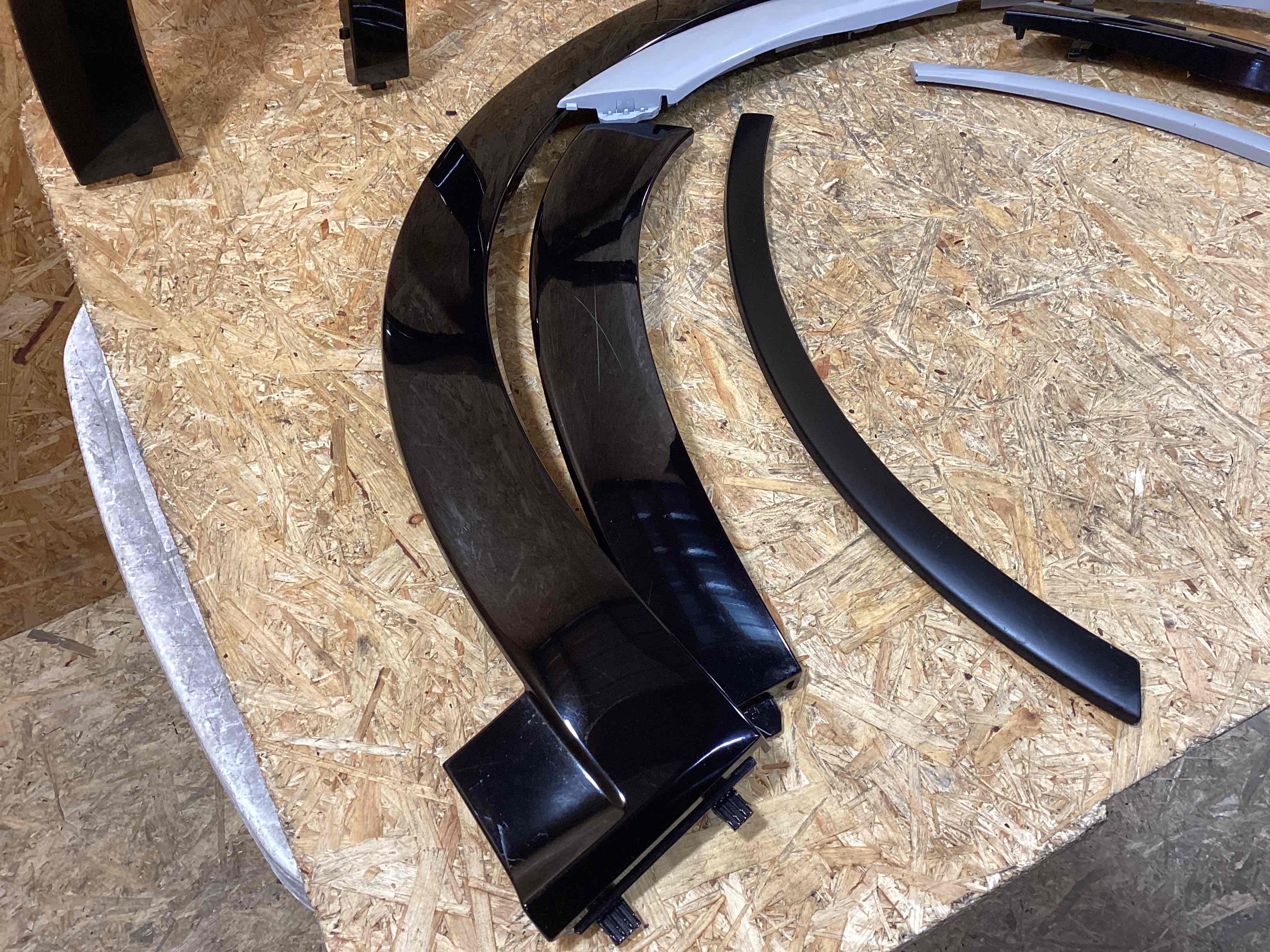 Молдинг арки, накладка на арку Porsche Cayenne 301025-116