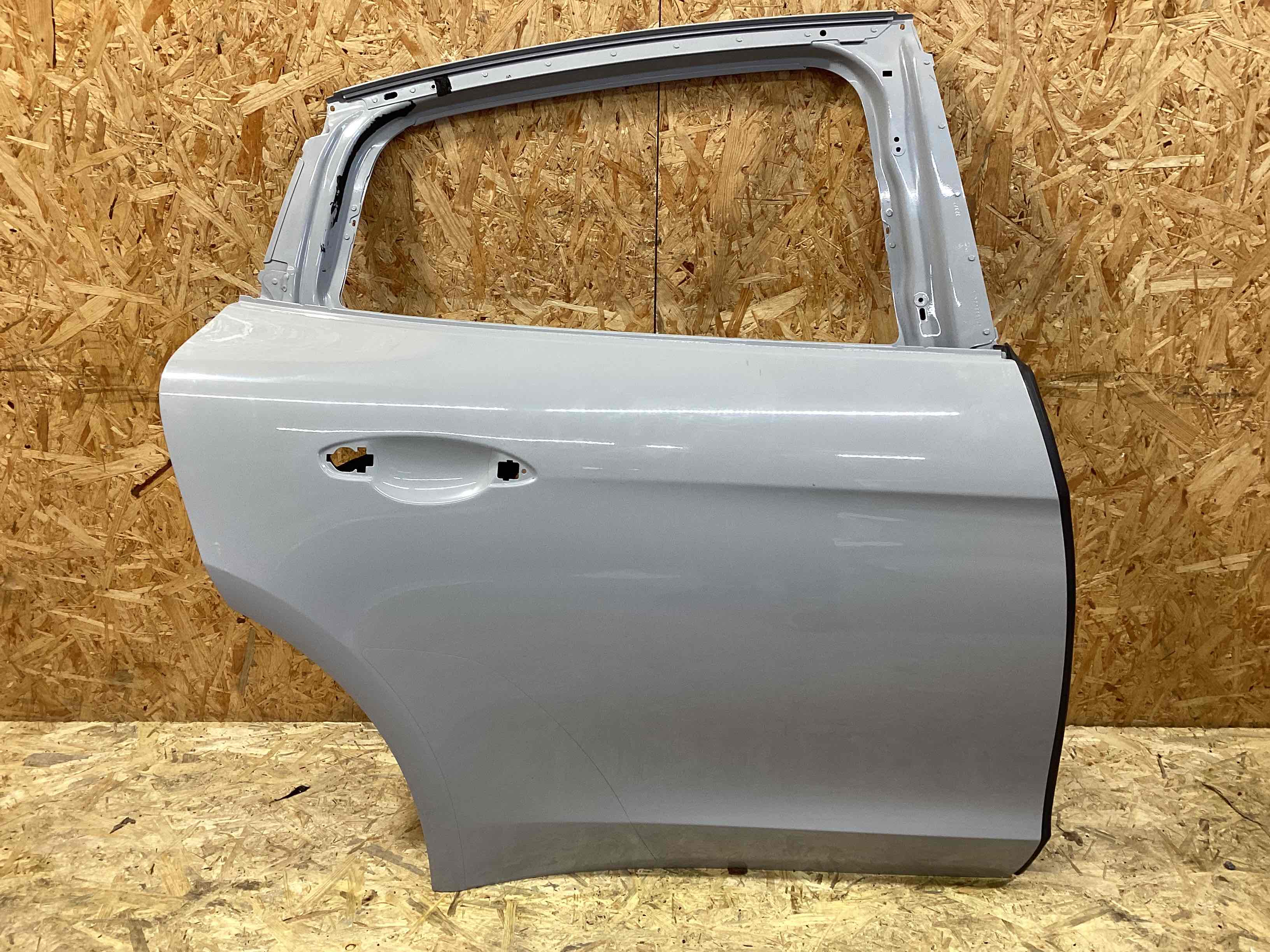 Дверь задняя правая Porsche Panamera 310326-102