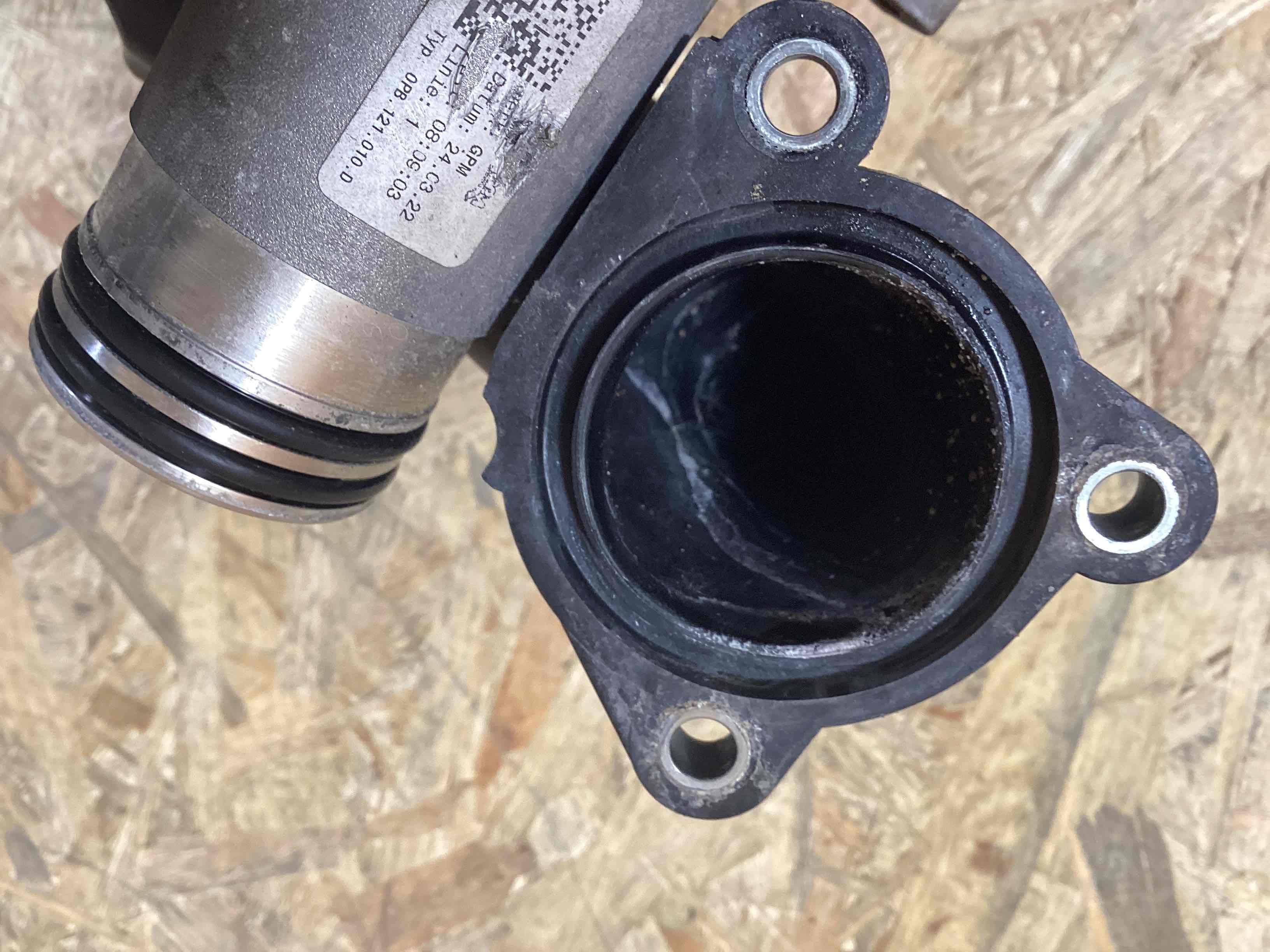 Помпа Porsche 911 310726-103