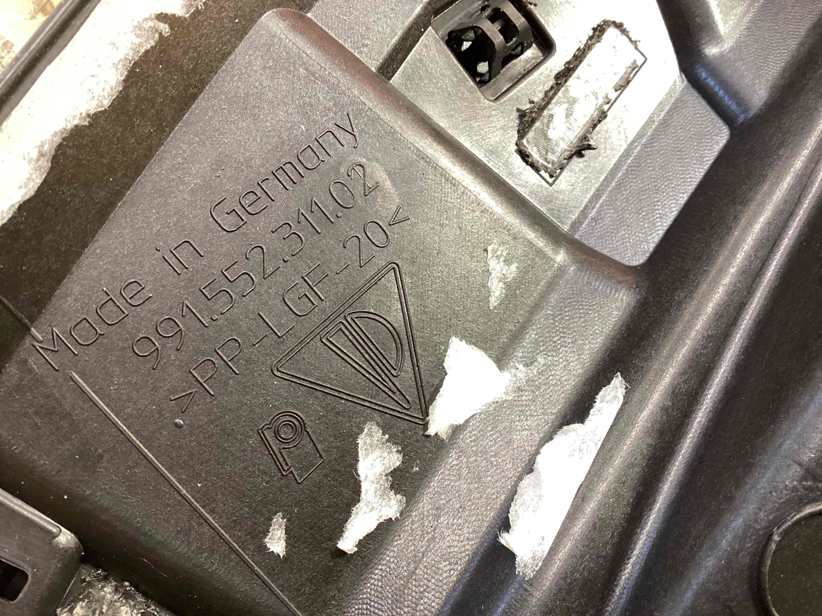 Панель передня салону (торпедо) Porsche 911 310826-101