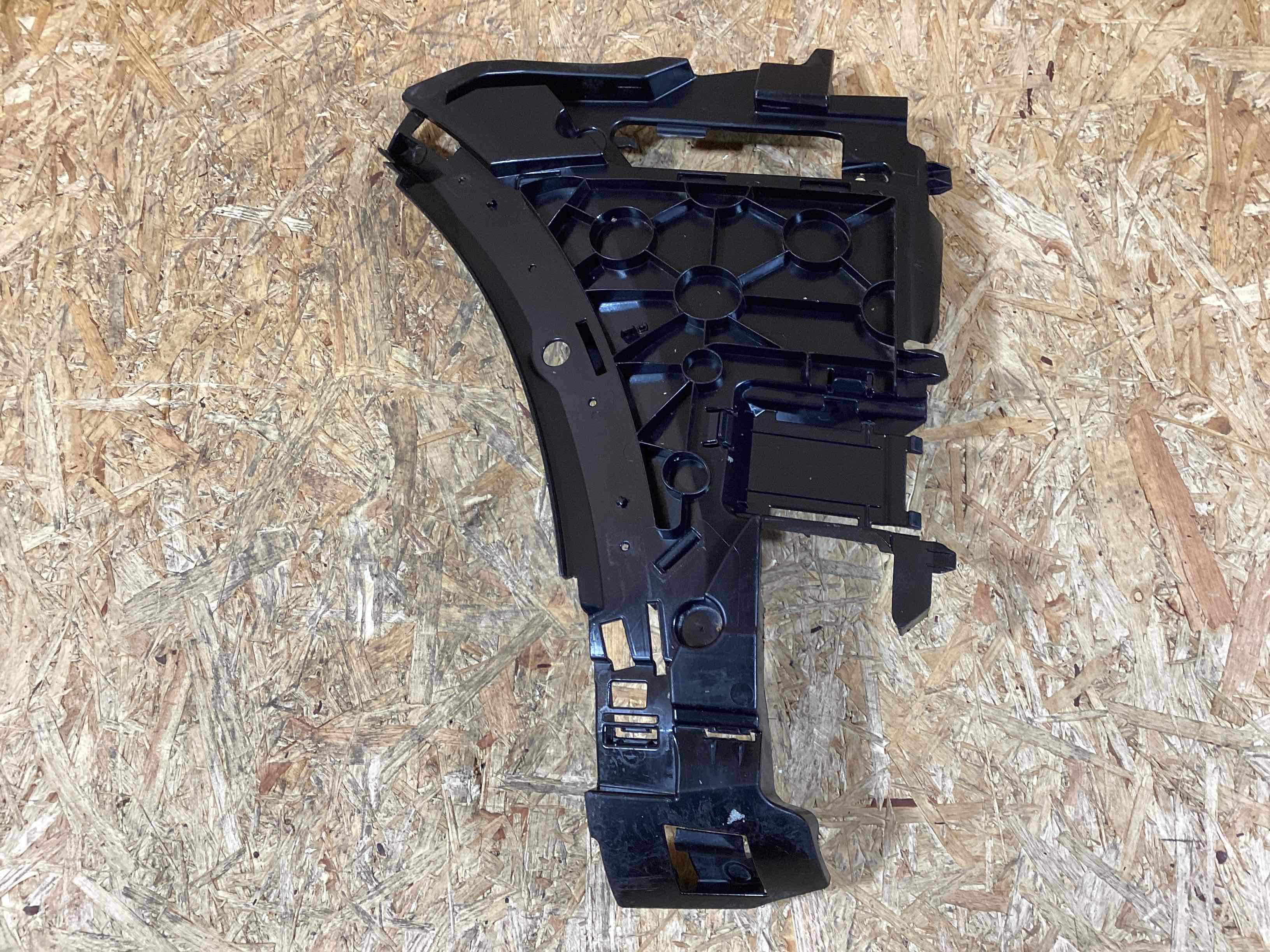 Крепление бампера Porsche Cayenne 311025-103