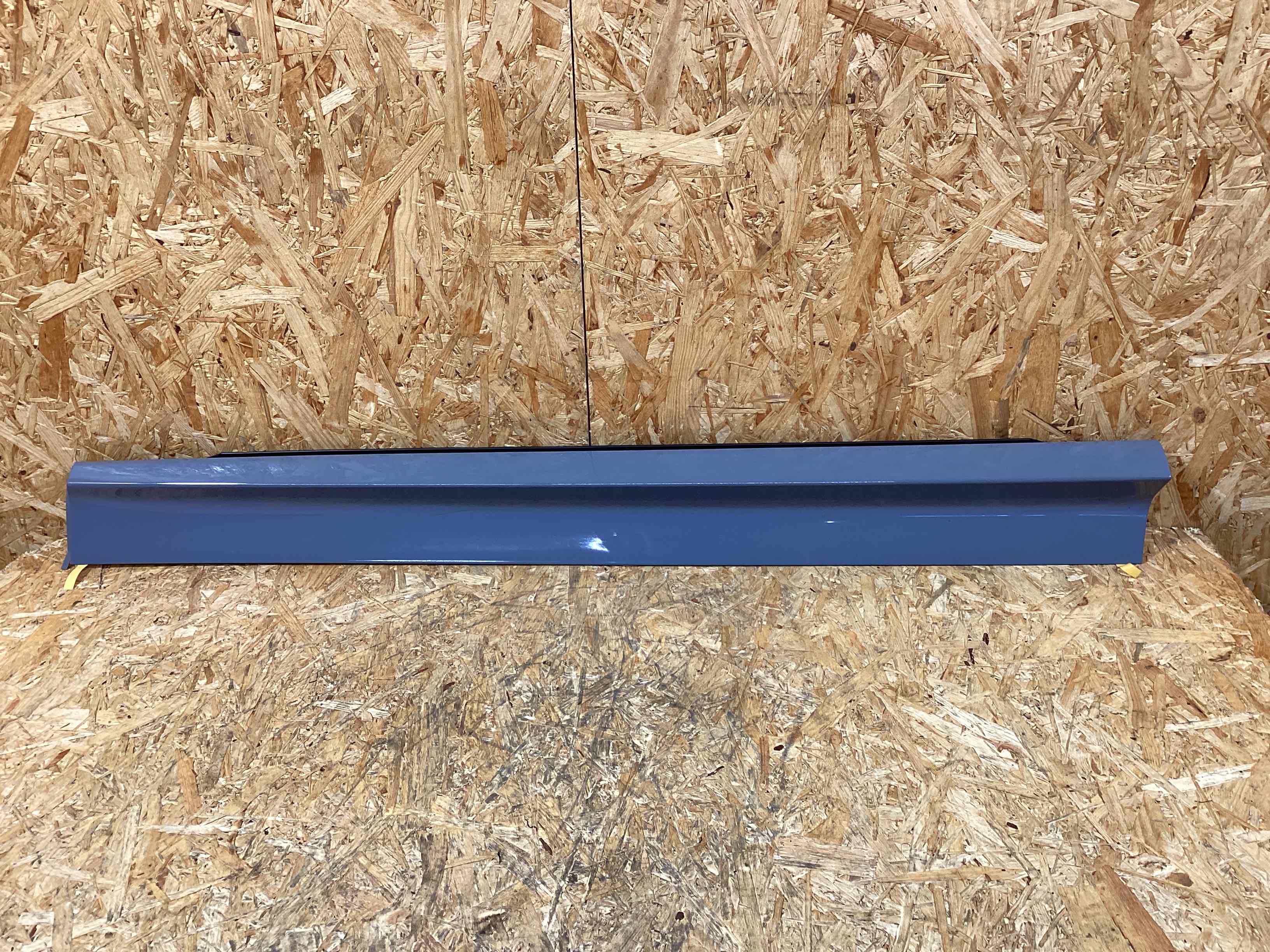 Молдинг двери передней правой Porsche Cayenne 311025-107