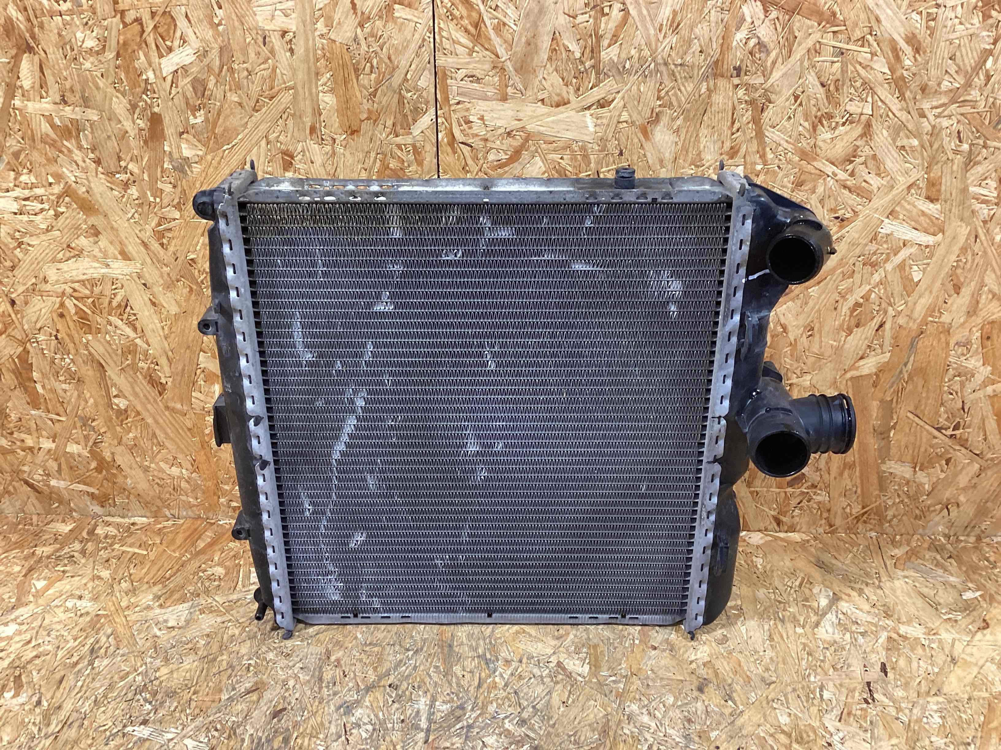 Радиатор (основной) Porsche 911 311025-109