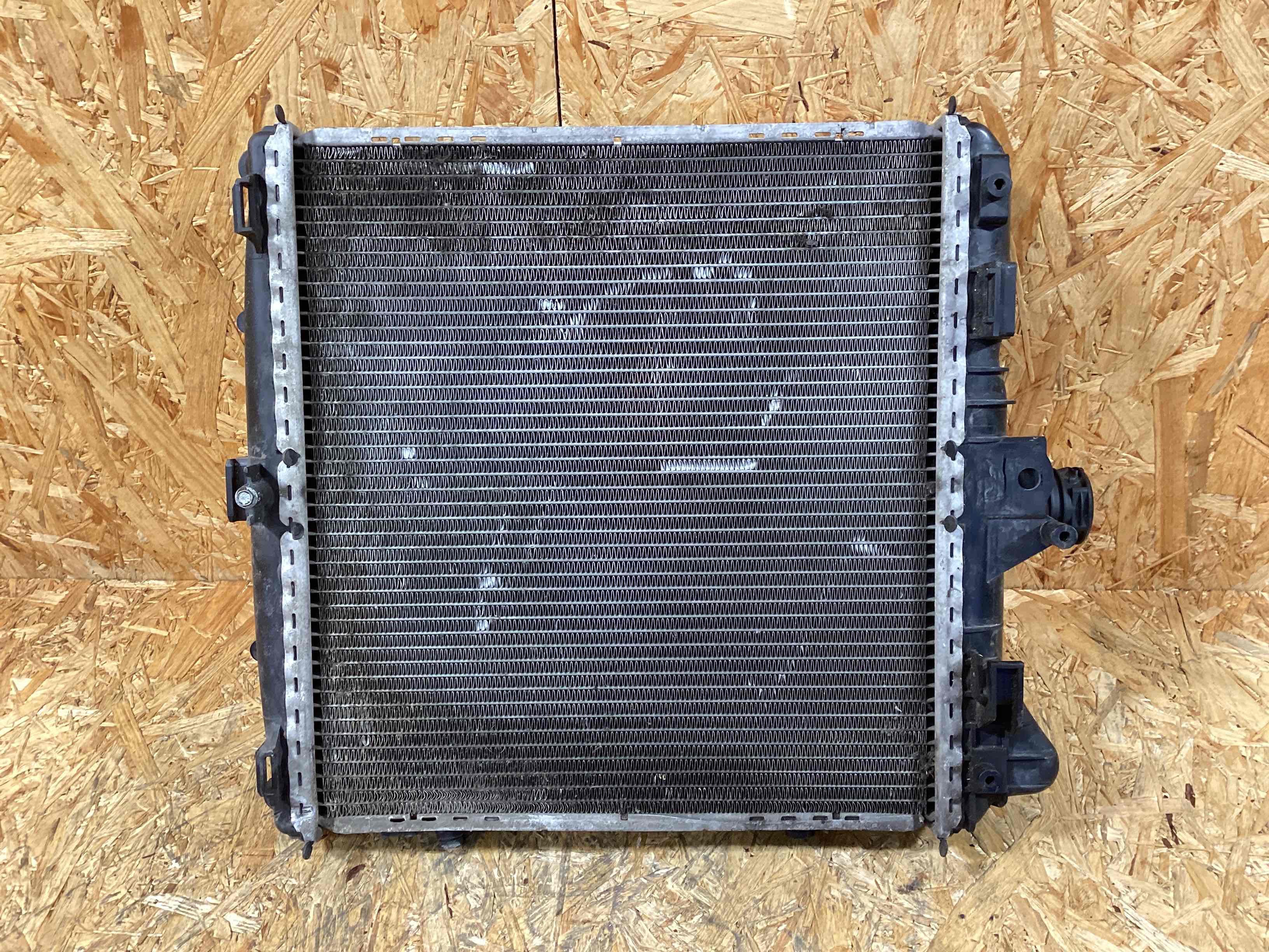 Радиатор (основной) Porsche 911 311025-109