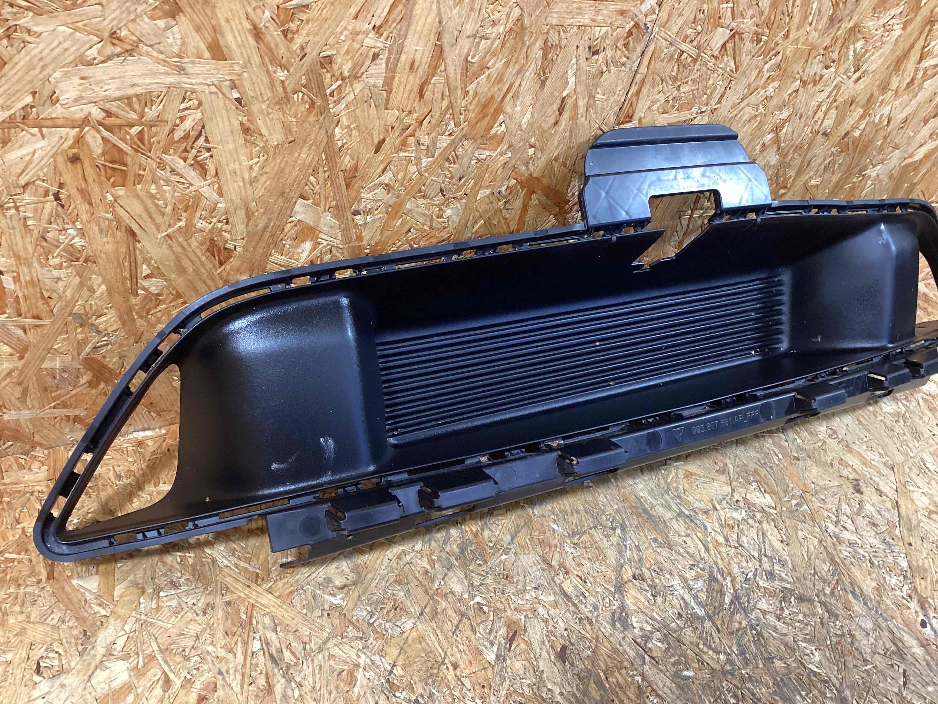 Заглушка, вставка (решетка) в бампер Porsche 911 311025-110