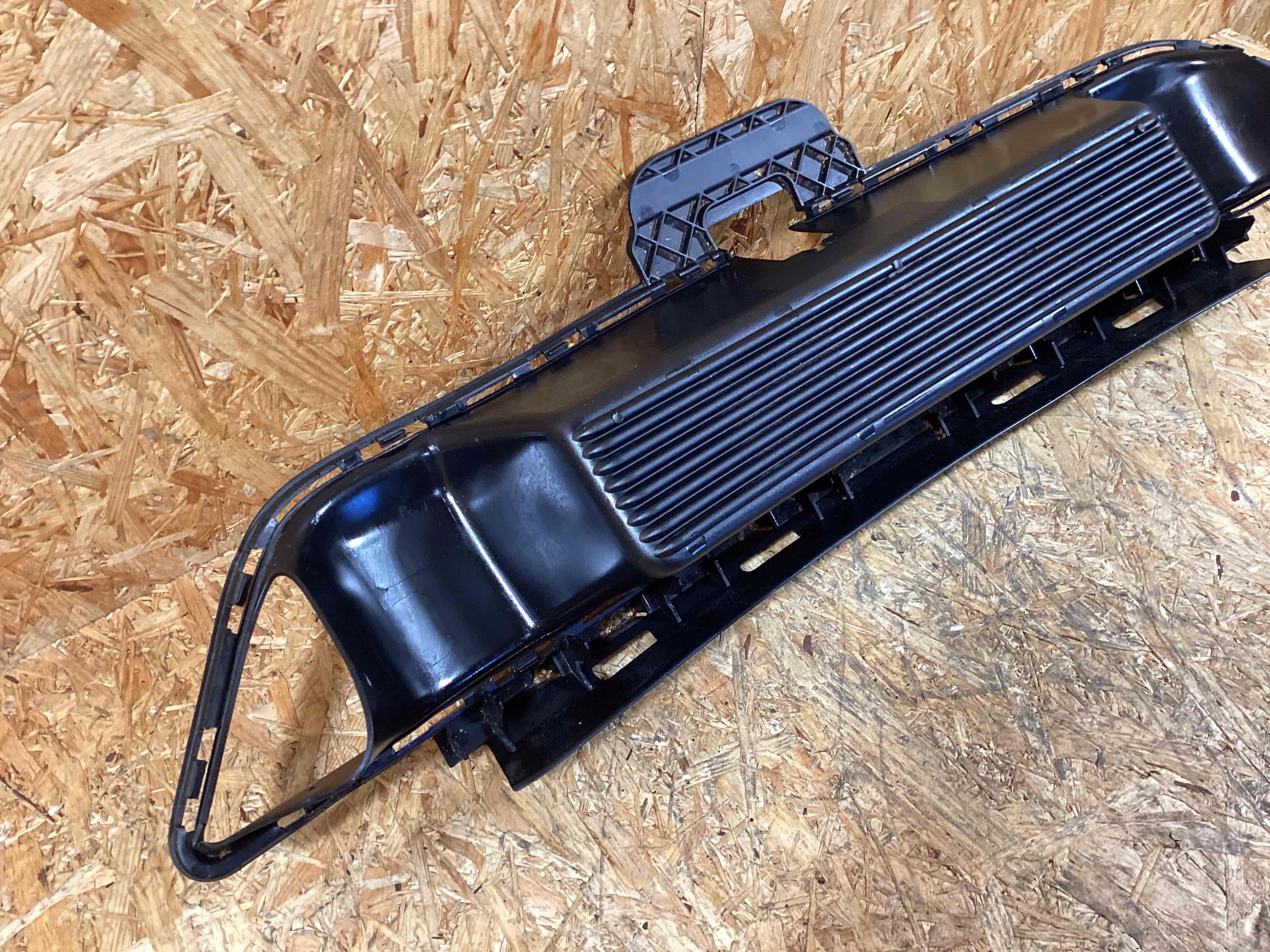 Заглушка, вставка (решетка) в бампер Porsche 911 311025-110