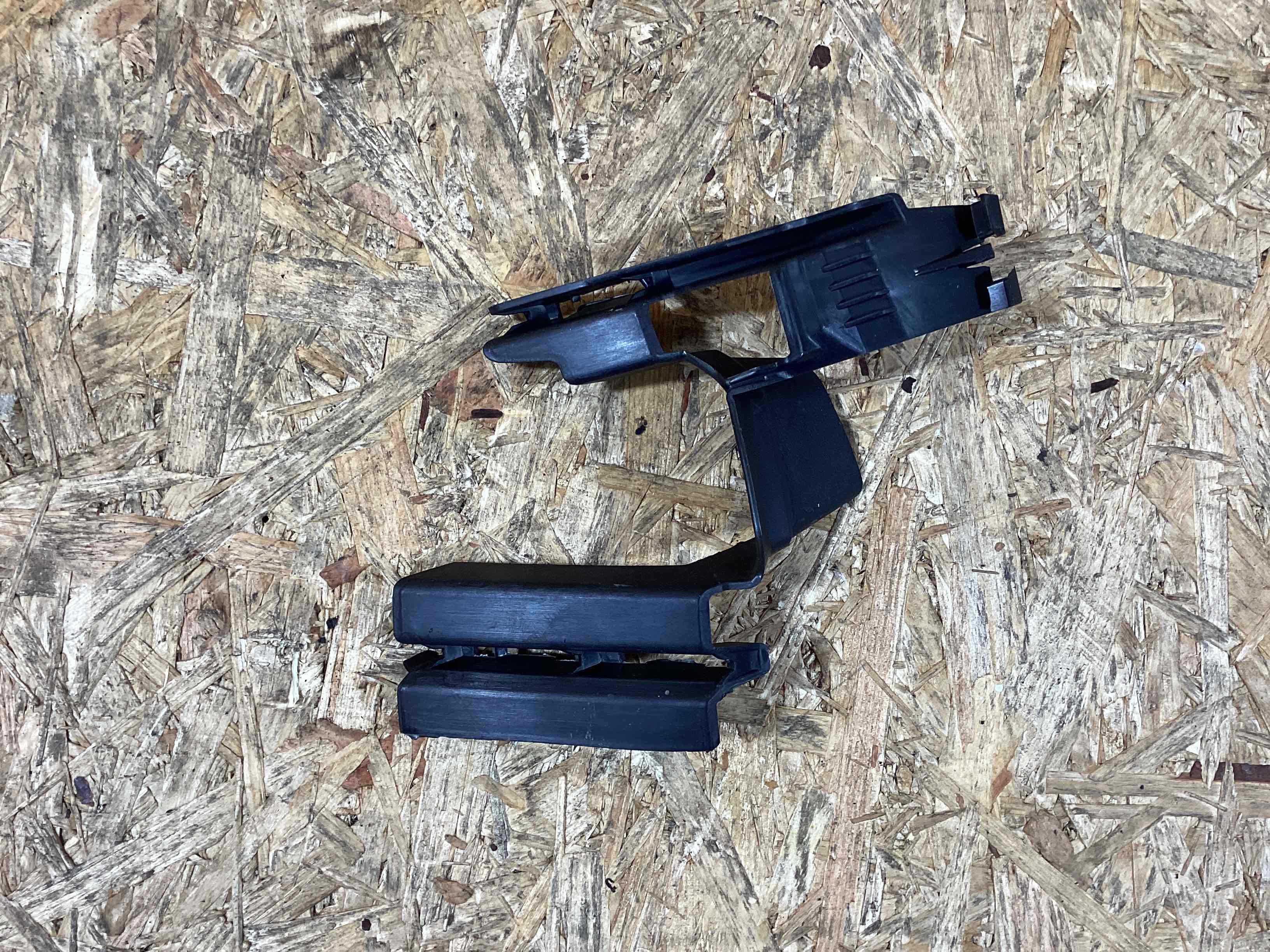 Заглушка, вставка (решетка) в бампер Porsche Cayenne 311025-112