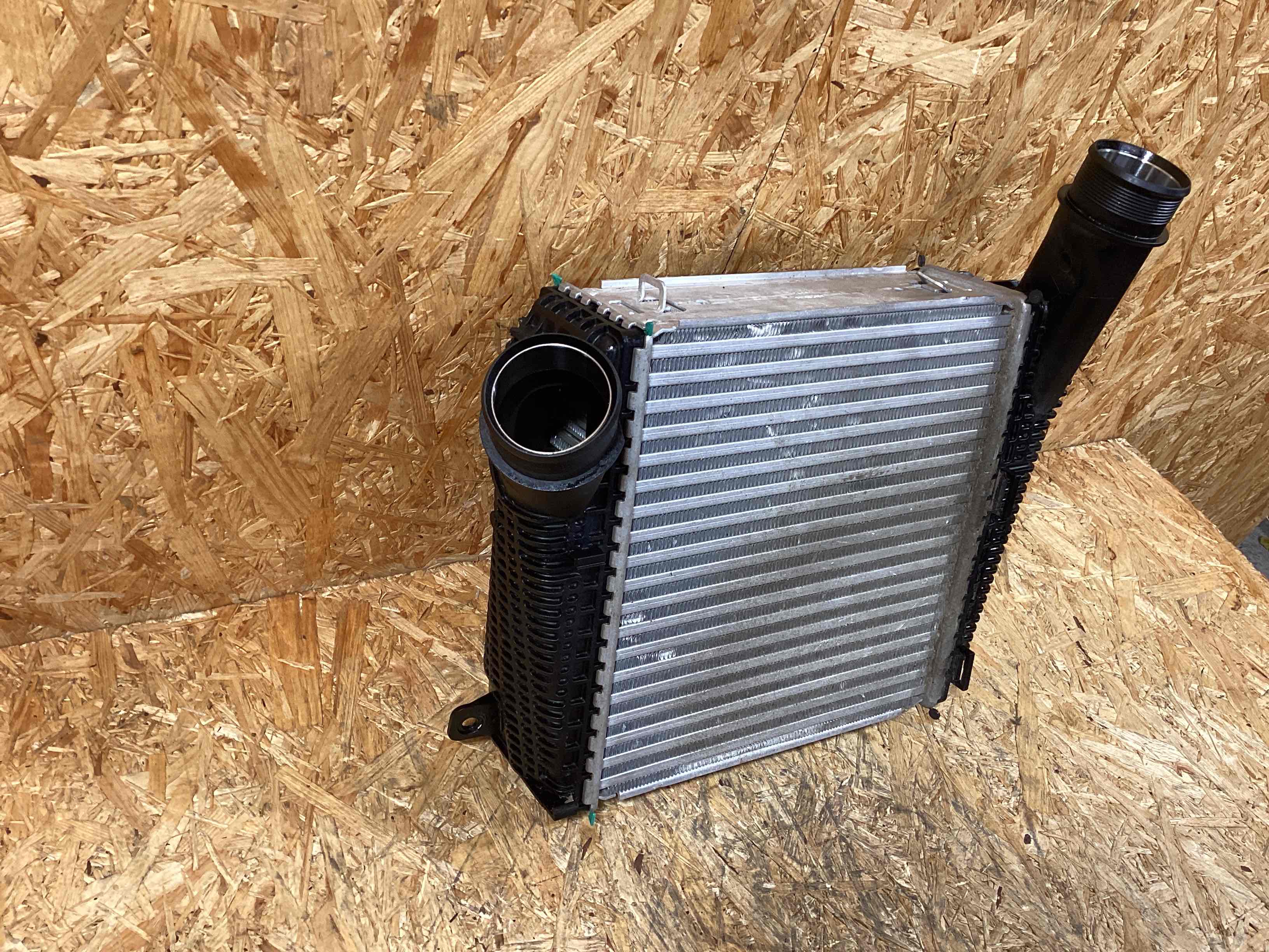 Интеркулер Porsche Panamera 311025-121