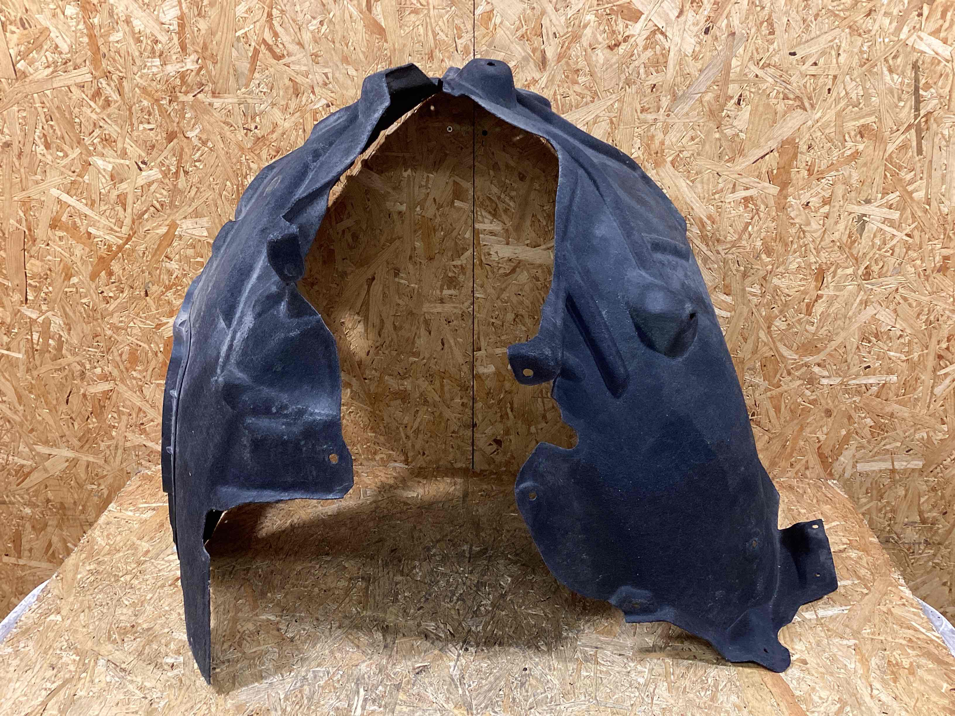 Защита арок передняя правая (подкрылок) Porsche Cayenne 311025-126