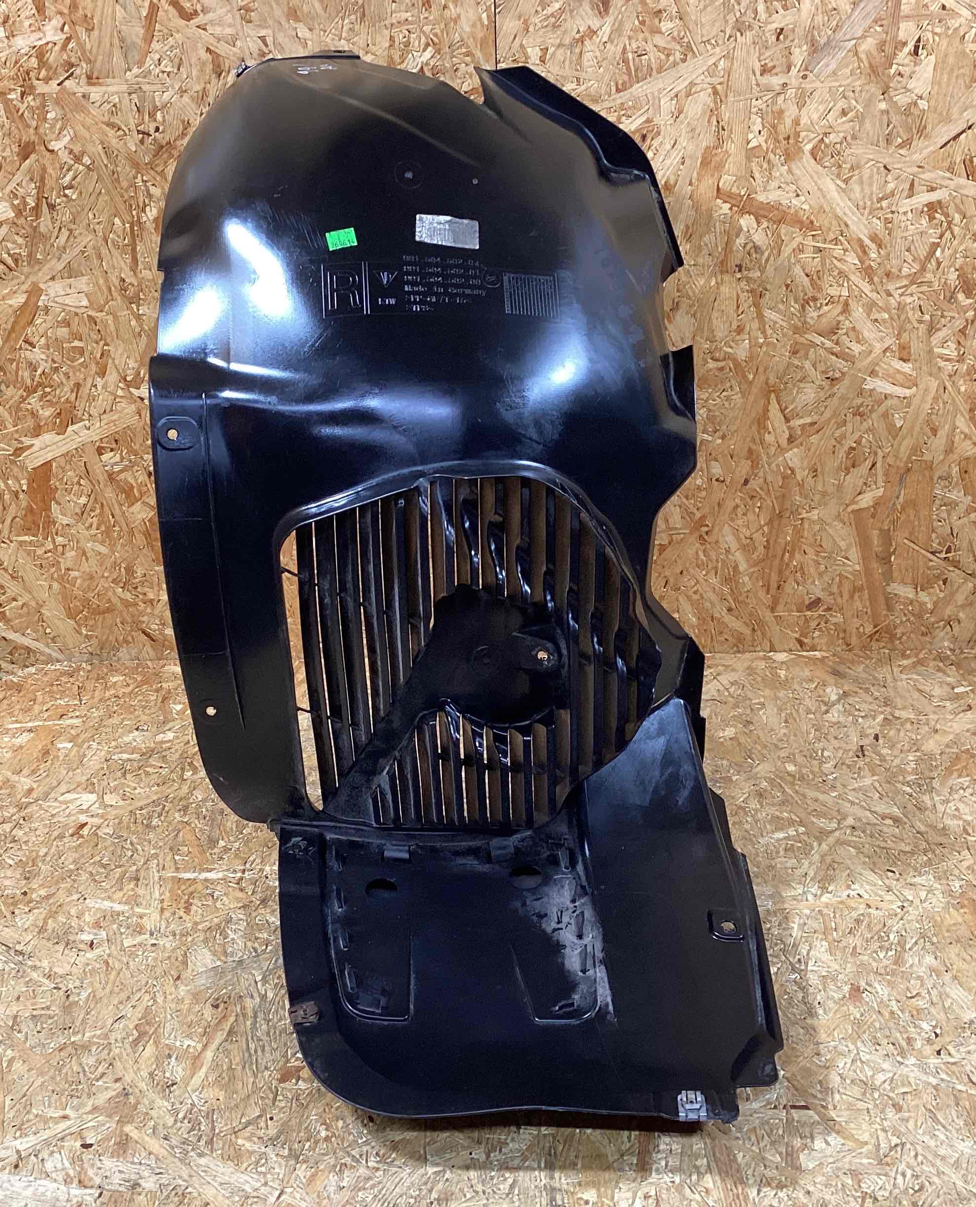 Защита арок передняя правая (подкрылок) Porsche 911 311025-127