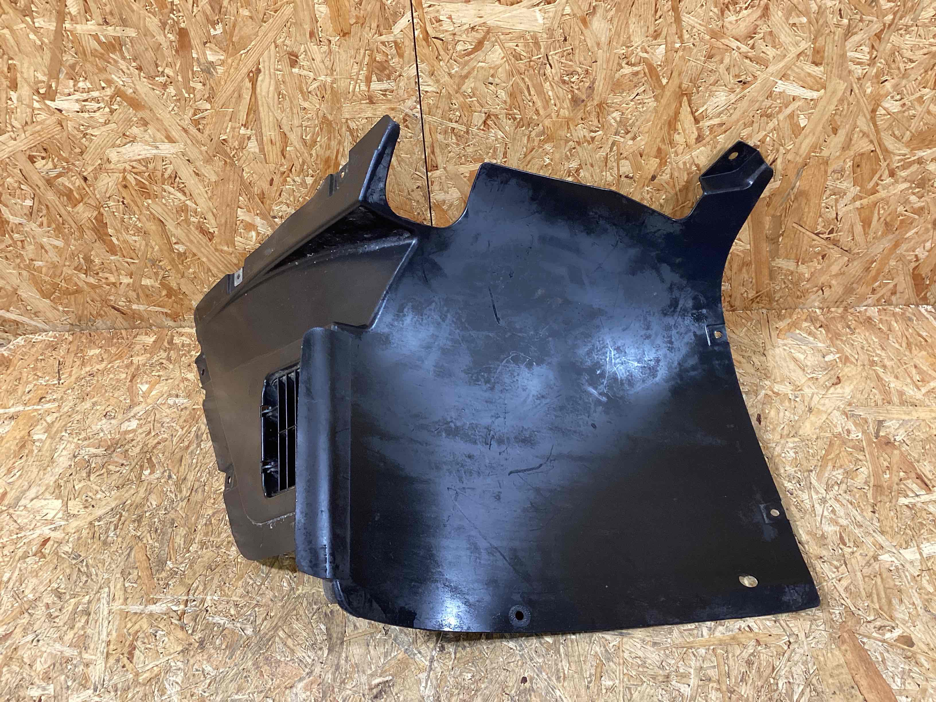 Защита арок передняя правая (подкрылок) Porsche Panamera 311025-128