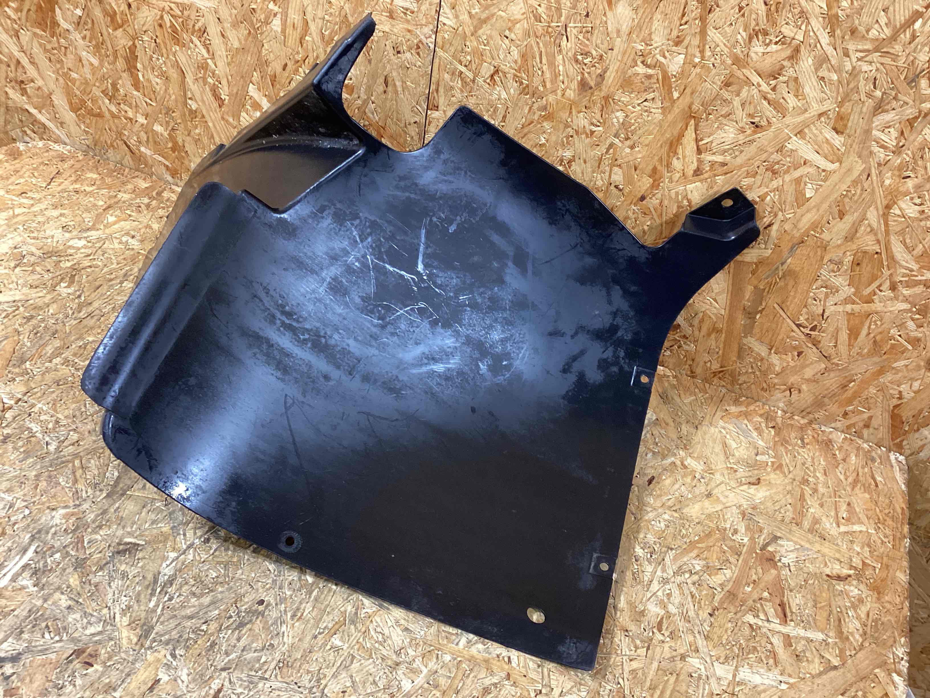 Защита арок передняя правая (подкрылок) Porsche Panamera 311025-128